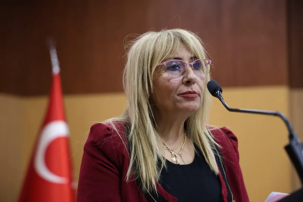 Iğdır Üniversitesinde "Tarih, Siyaset ve Kültür Perspektifinden Cumhuriyet" paneli yapıldı