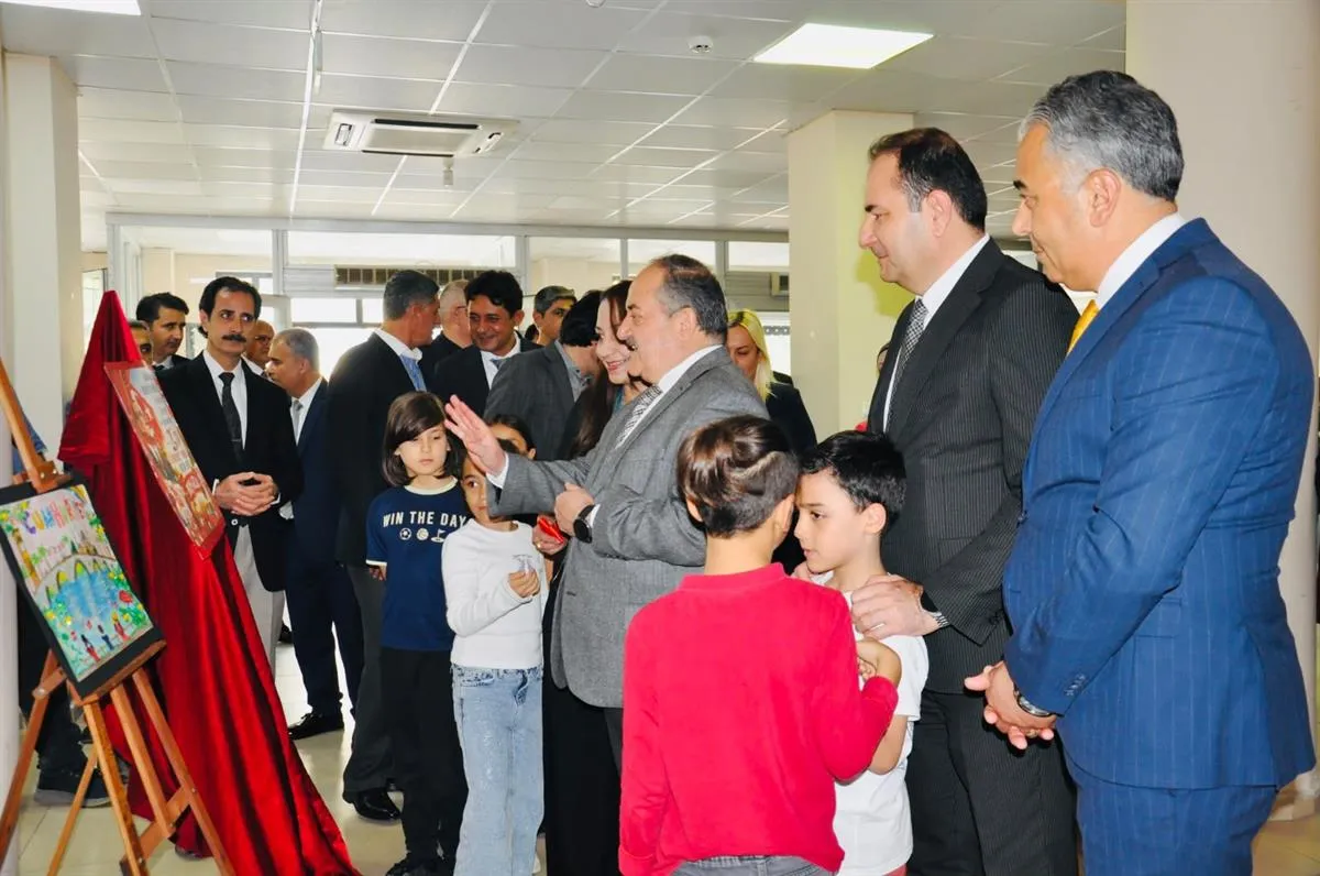 Kaymakam İnci Cumhuriyet temalı sergi açılışını yaptı