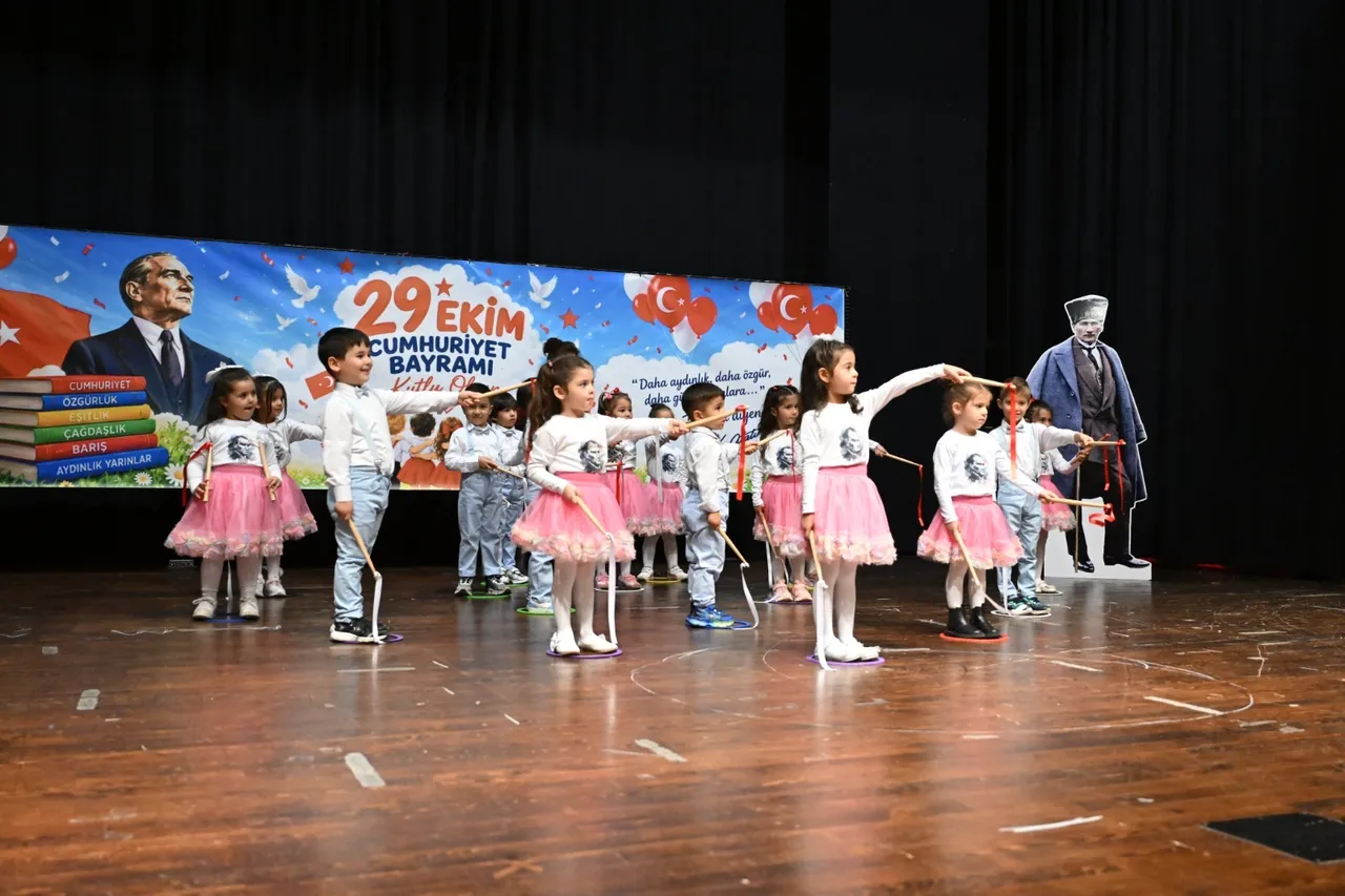 29 Ekim Gündüz Bakımevi öğrencilerinden etkinlik