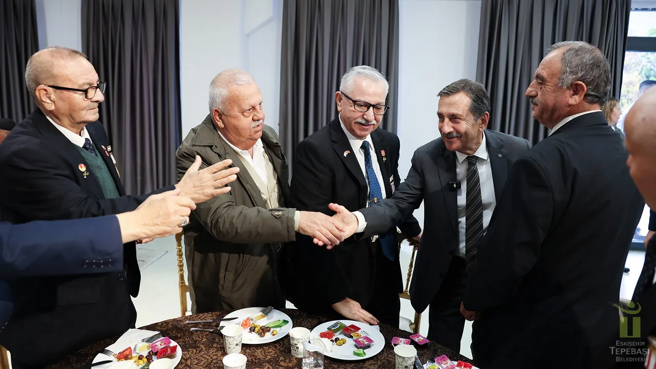 Başkan Ataç, gazi ve şehit yakınlarıyla aynı sofrada buluştu