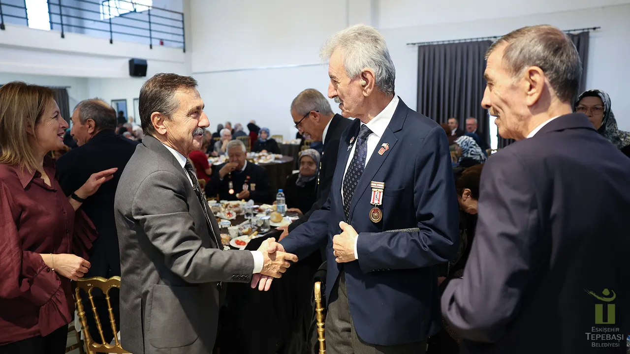 Başkan Ataç, gazi ve şehit yakınlarıyla aynı sofrada buluştu