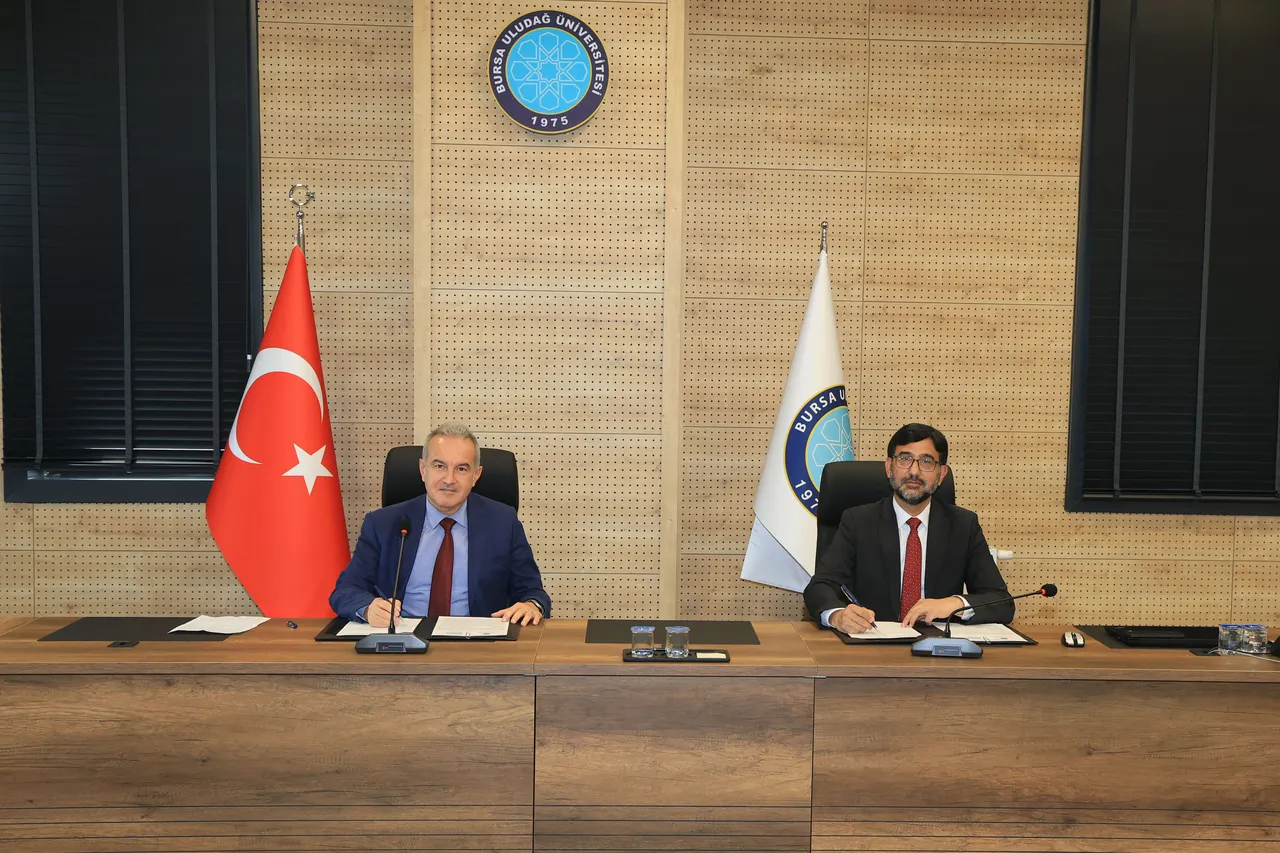 BUÜ, Pakistan üniversitesine akademik destek verecek