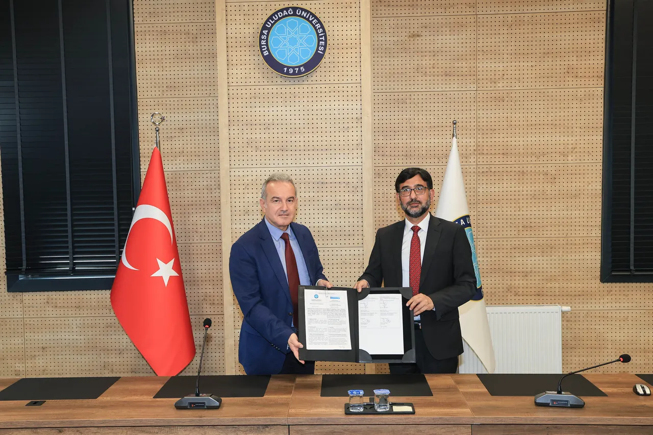 BUÜ, Pakistan üniversitesine akademik destek verecek