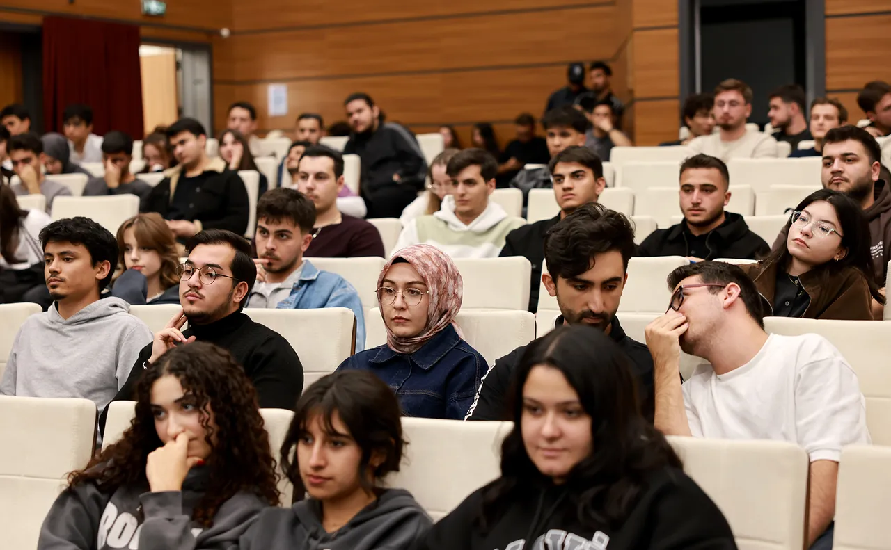 SBTÜ’de İŞKUR Gençlik Programı kura çekimi düzenlendi