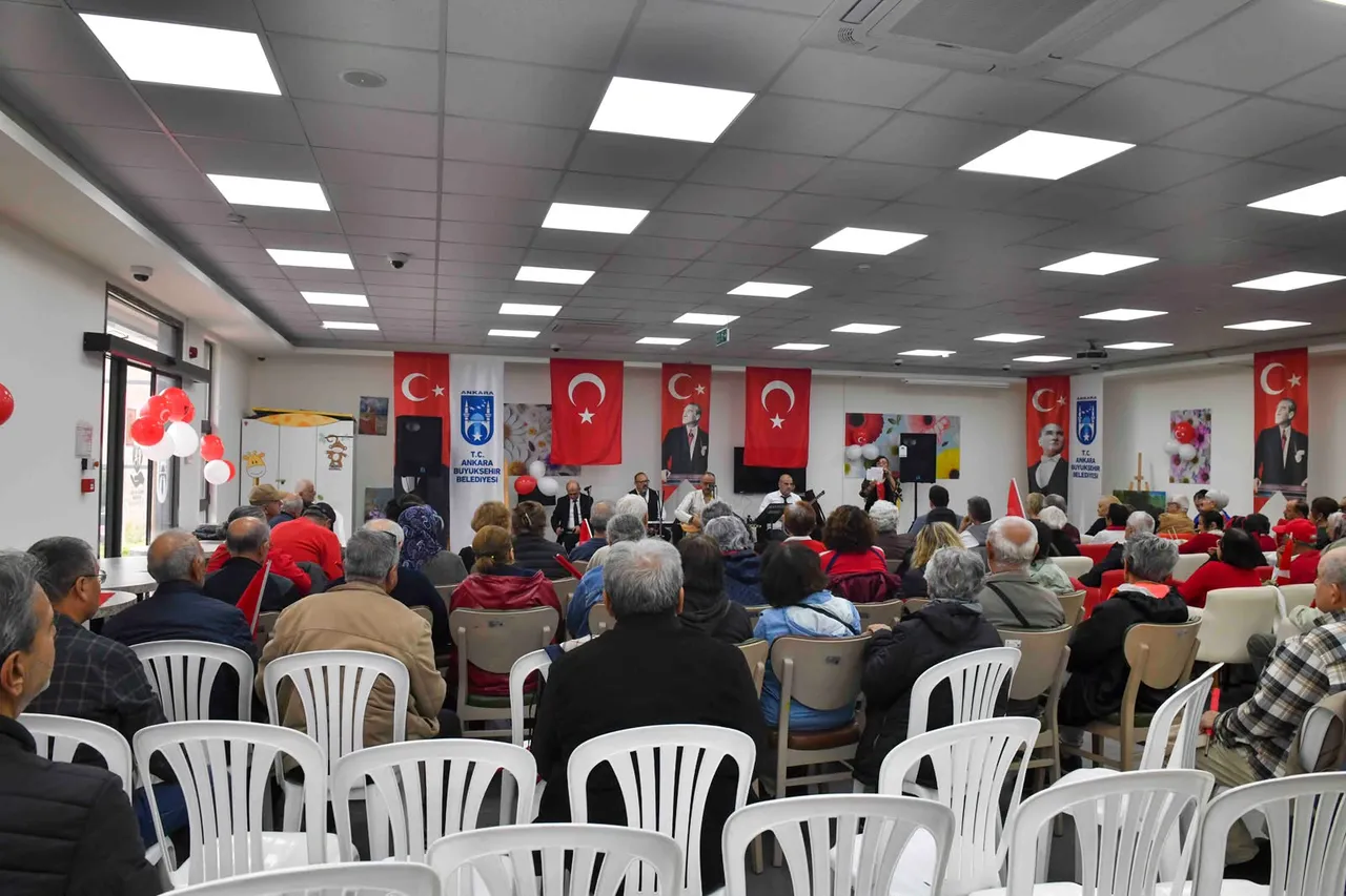 ABB Batıkent Emekliler Lokali’nde Cumhuriyet coşkusu