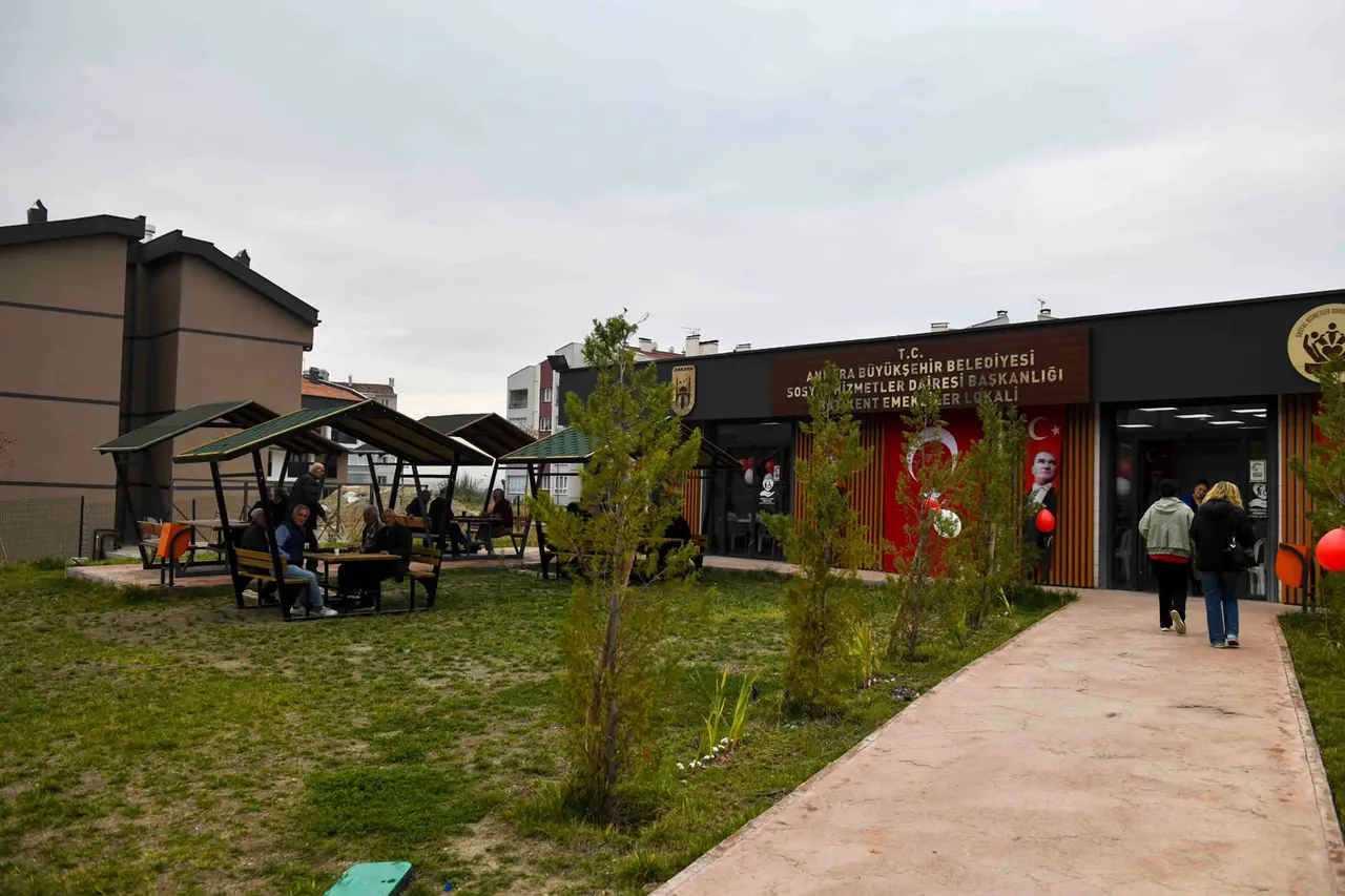 ABB Batıkent Emekliler Lokali’nde Cumhuriyet coşkusu