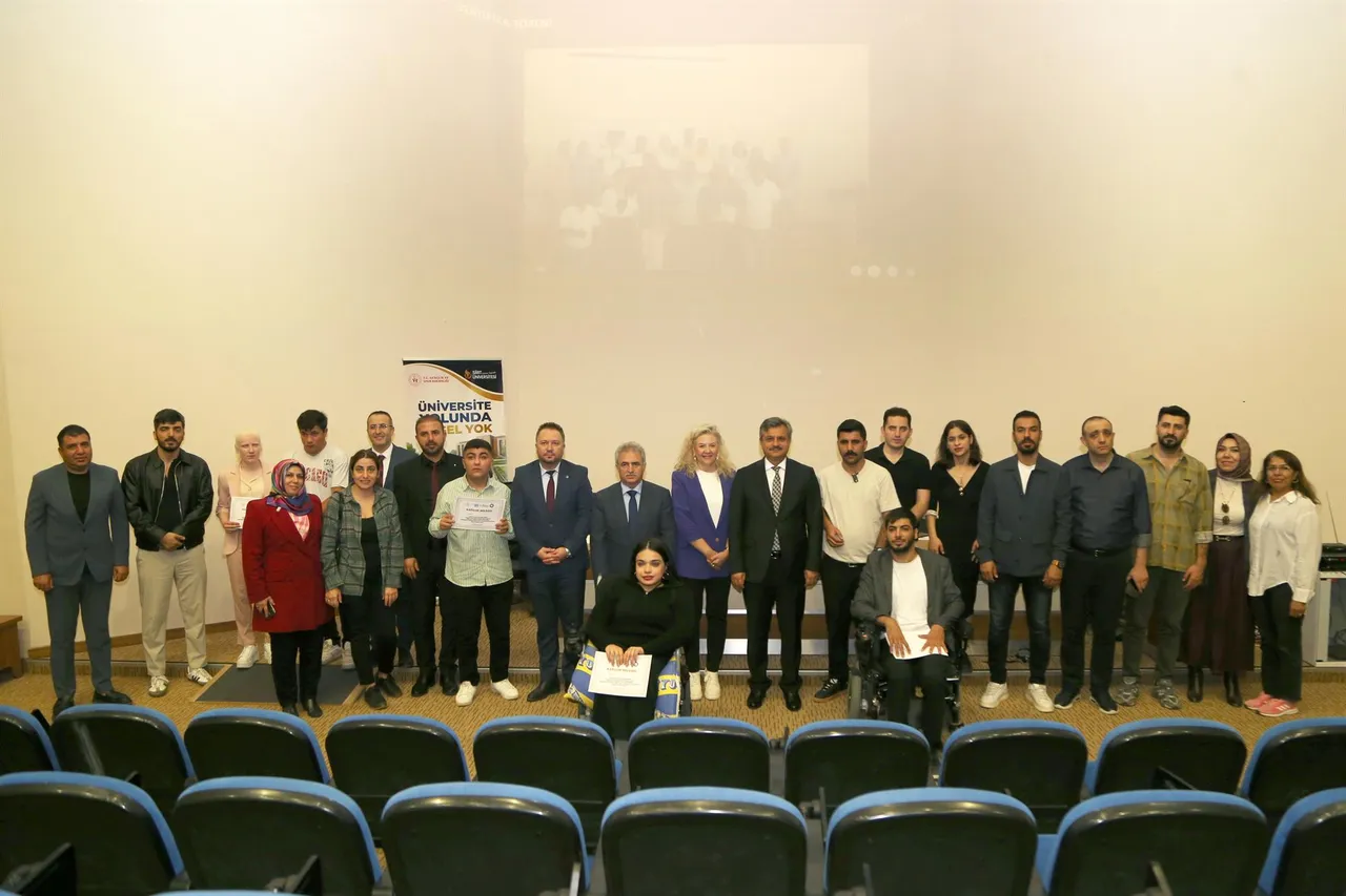 Siirt Üniversitesinde “Üniversite Yolunda Engel Yok” projesinin kapanış toplantısı yapıldı