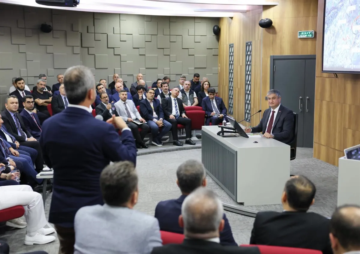 Endüstri bölgeleri ve diğer yatırım alanlarına ilişkin yürütülen çalışmalar değerlendirildi