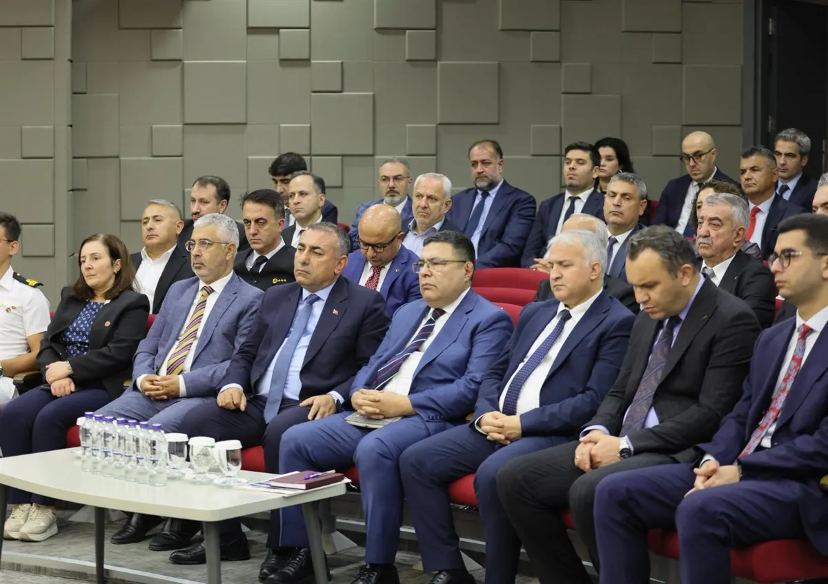 Endüstri bölgeleri ve diğer yatırım alanlarına ilişkin yürütülen çalışmalar değerlendirildi