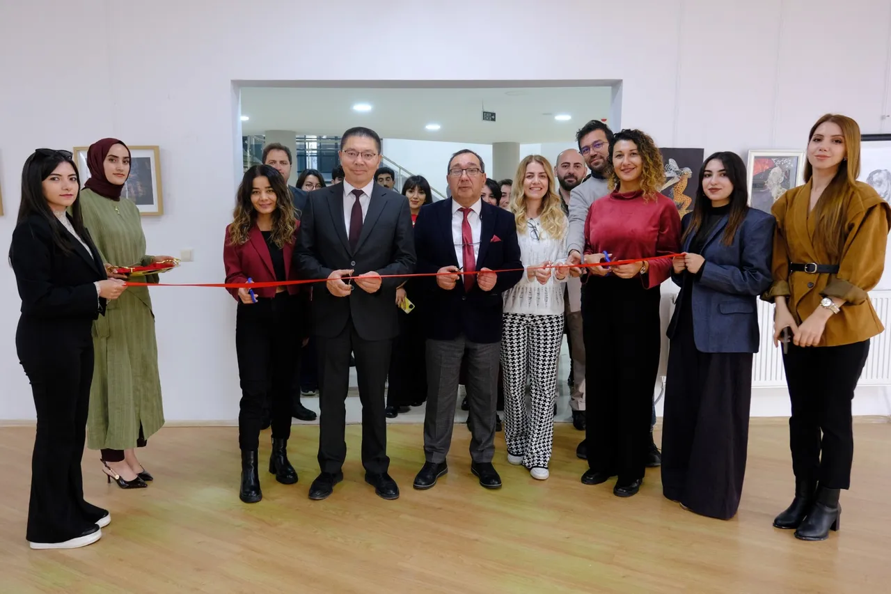 Cumhuriyet'in 103. Yılı münasebetiyle “100+3 Şehirler Arası Karma Sergisi” sanatla şehirler arasında köprü kurdu