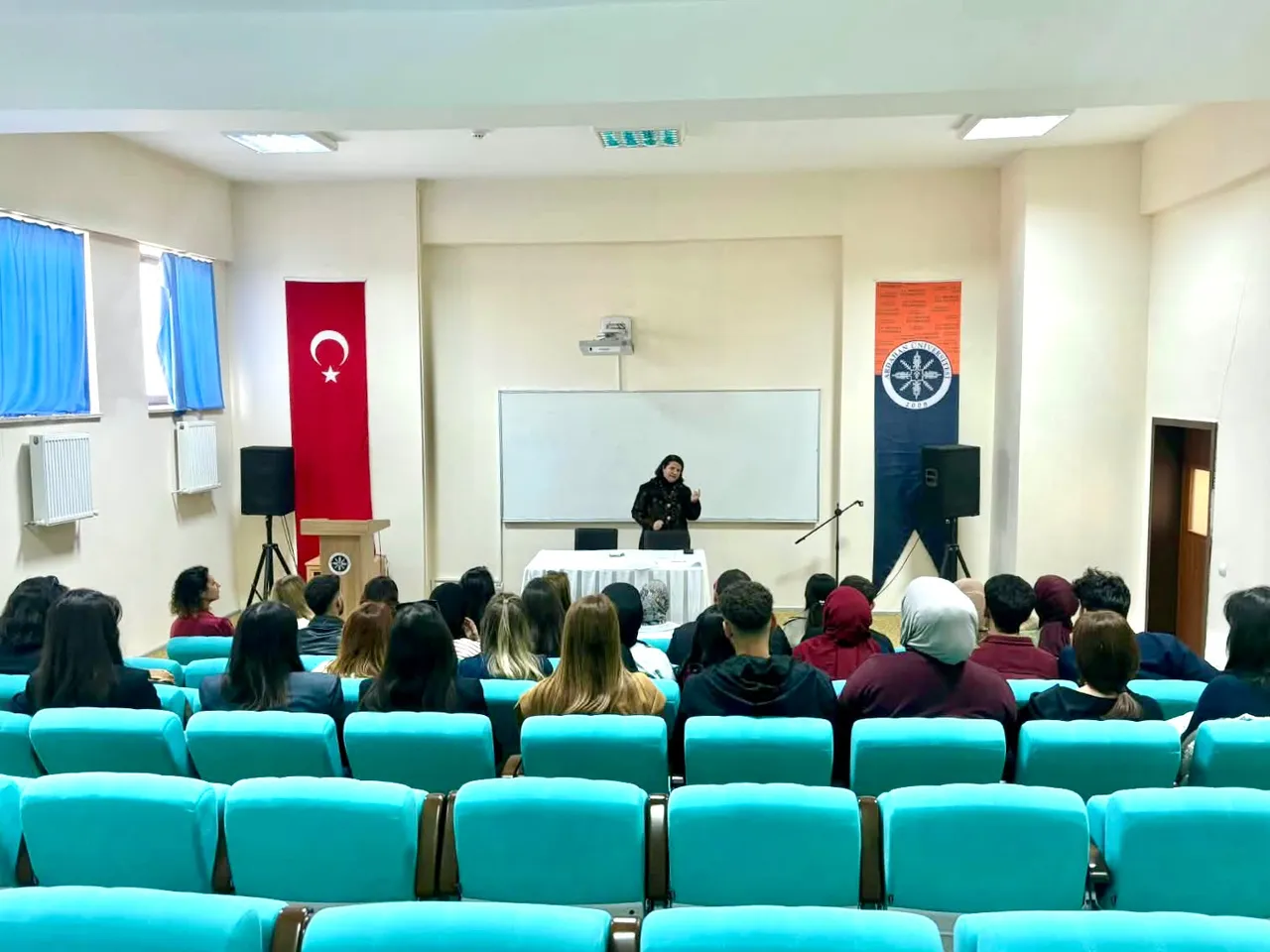 Resim Bölümü öğrencileri Uyum ve Oryantasyon Toplantısında buluştu