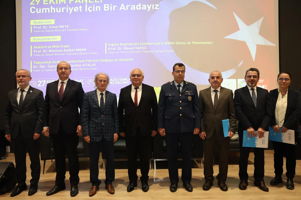 “29 Ekim Paneli: Cumhuriyet İçin Bir Aradayız” etkinliği düzenlendi