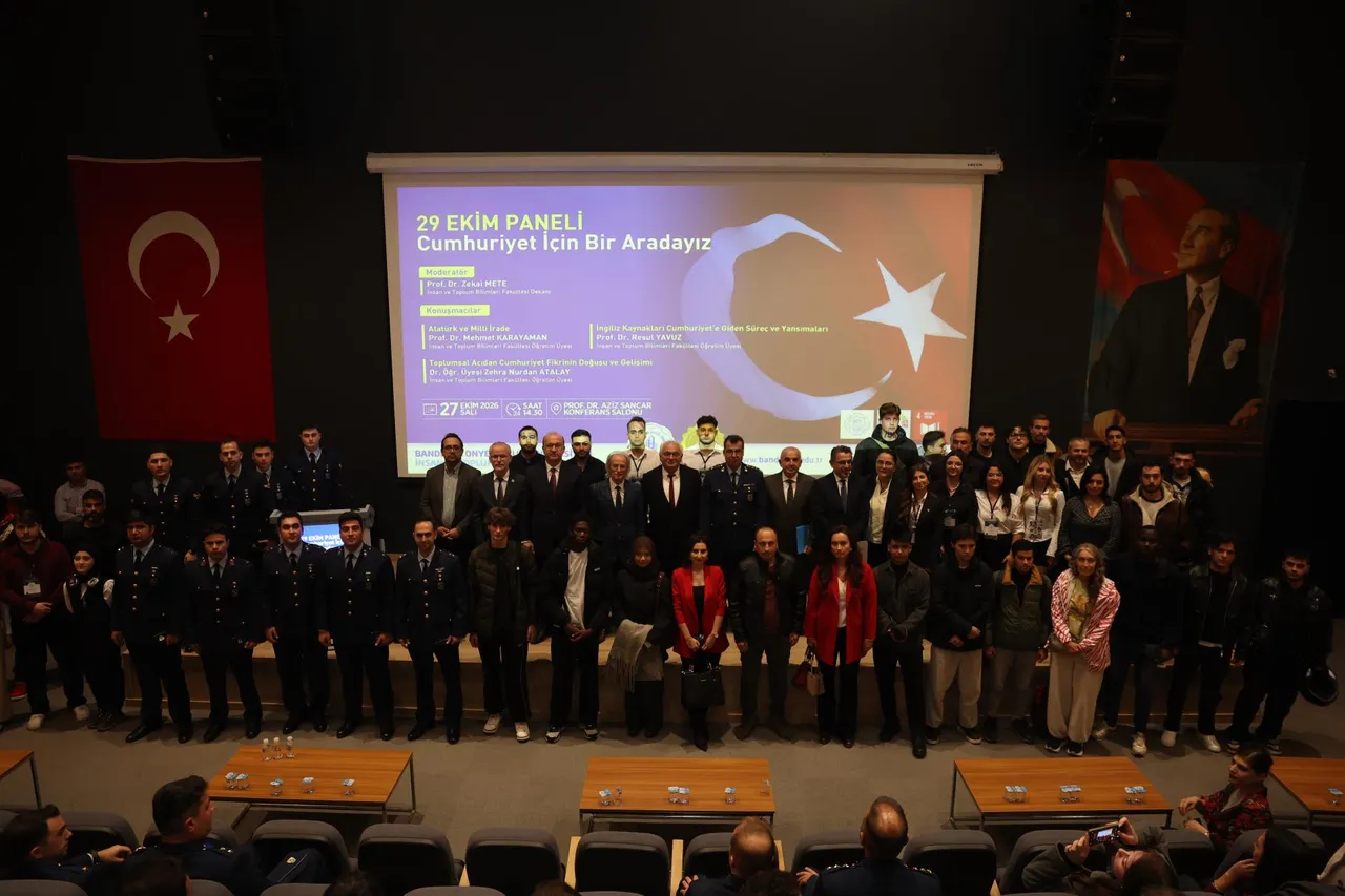 “29 Ekim Paneli: Cumhuriyet İçin Bir Aradayız” etkinliği düzenlendi