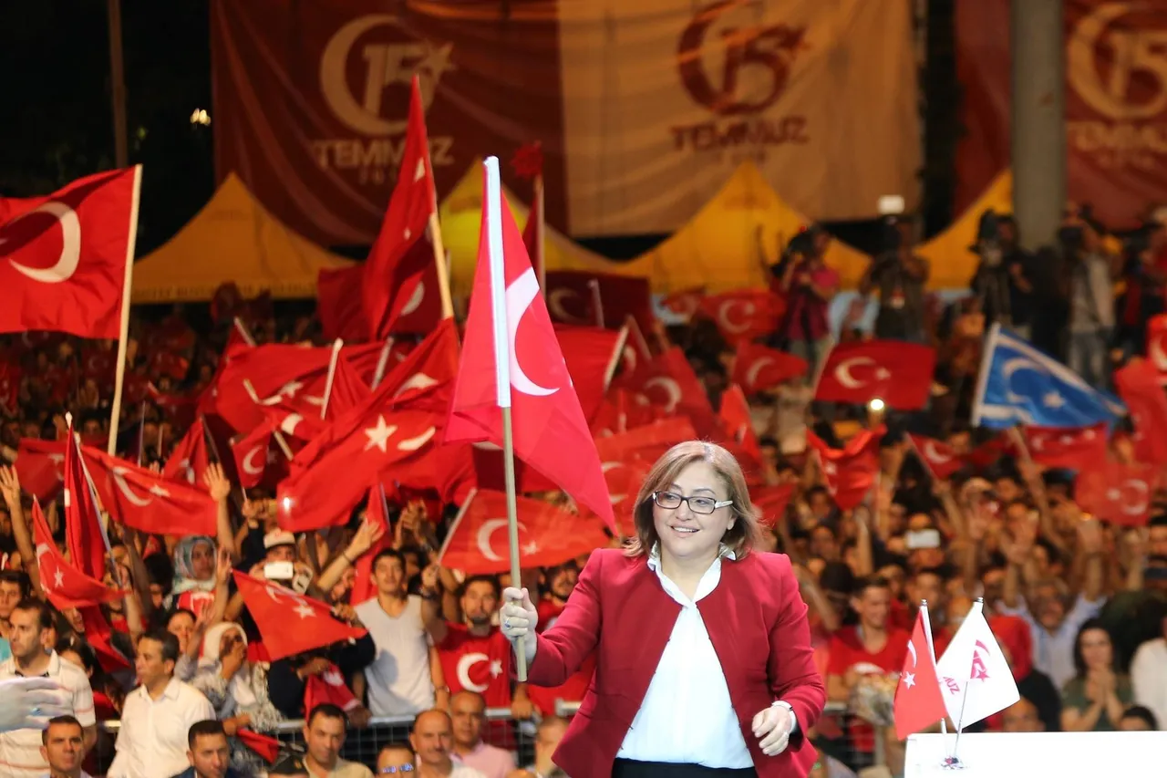 Şahin: Cumhuriyet, ortak geleceğimizin ve Milli iradenin en güçlü teminatıdır