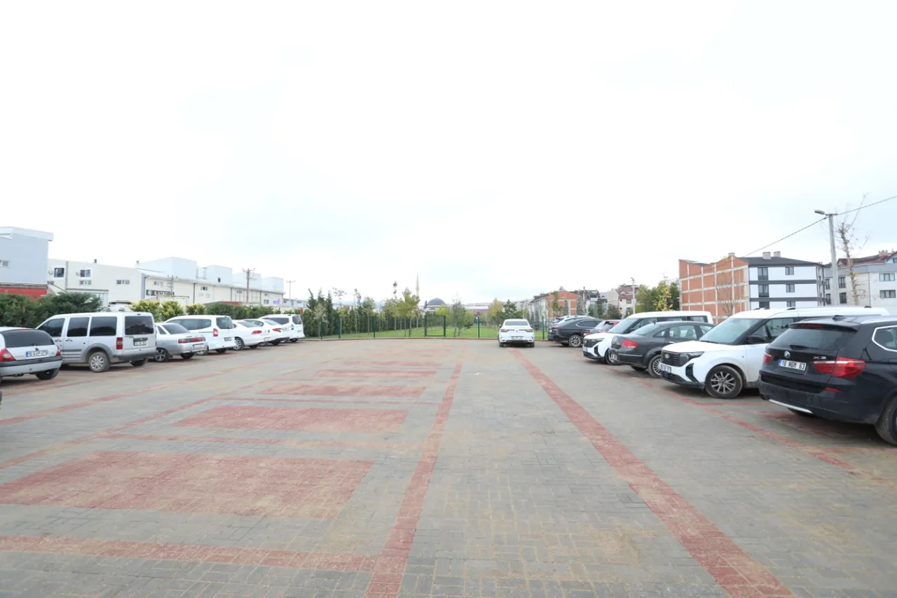 Cumhuriyet Mahallesinde 32 araçlık otopark uygulaması tamamlandı