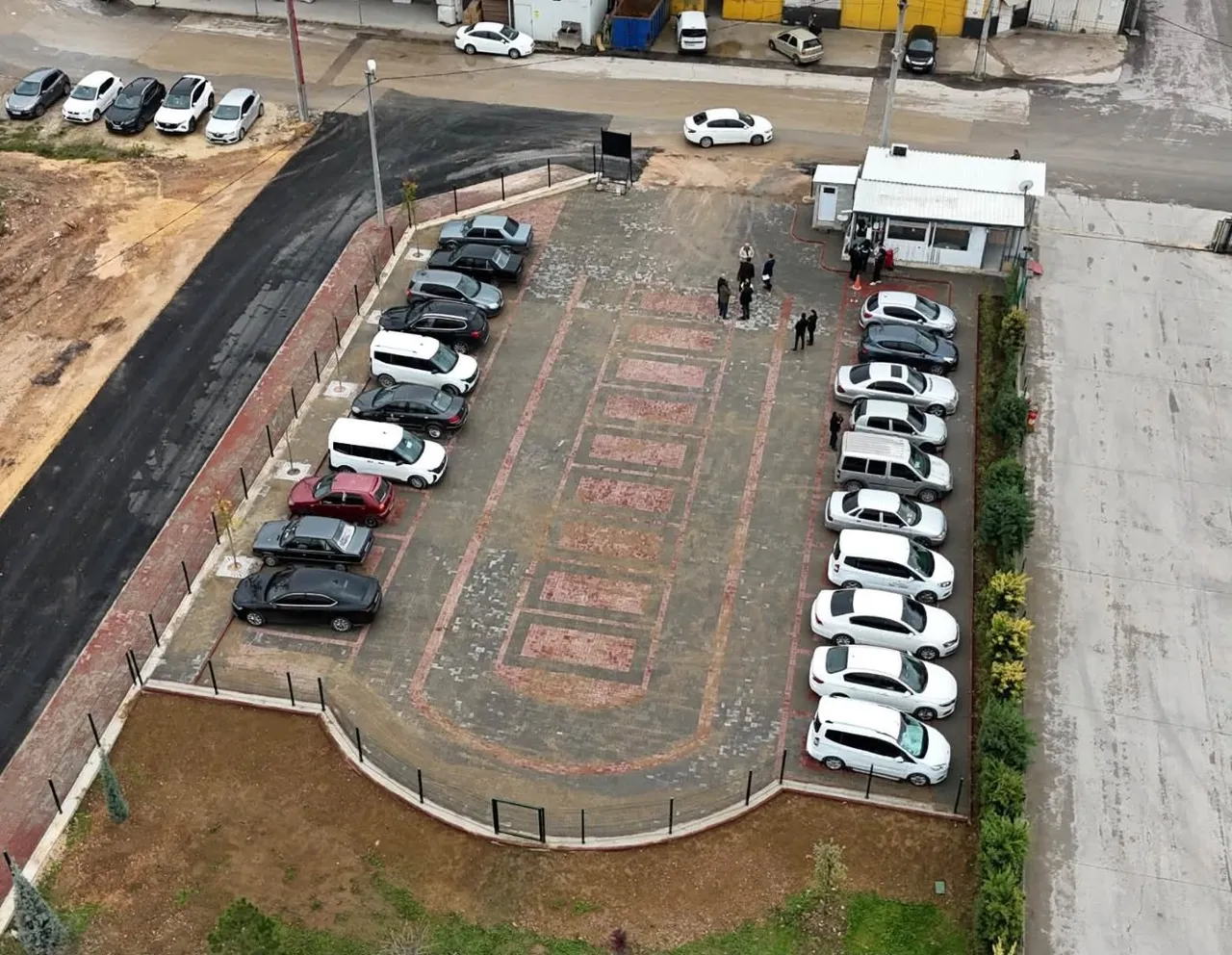 Cumhuriyet Mahallesinde 32 araçlık otopark uygulaması tamamlandı