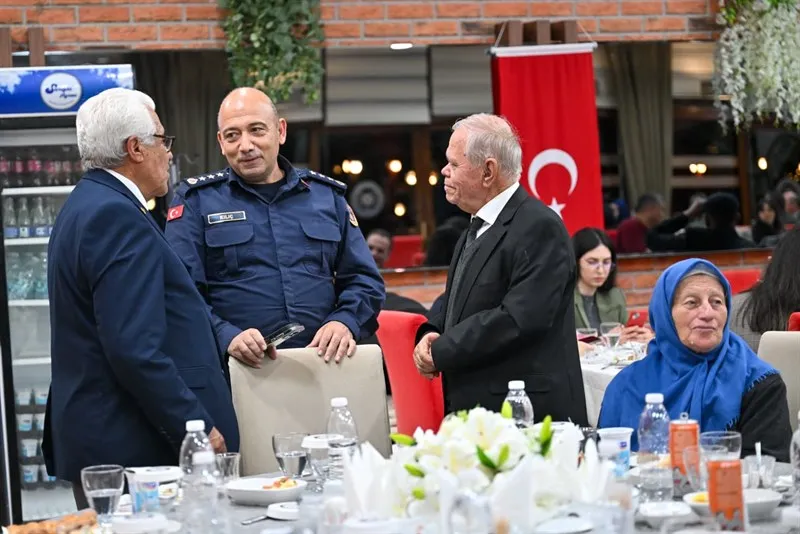 Vali Kartal, şehit aileleri ve gazilerle akşam yemeğinde bir araya geldi