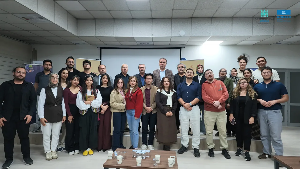 Büyükşehir, Edebiyat Şehrinde genç kalemlerin önünü açıyor