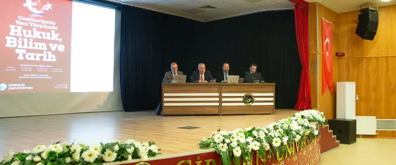 GRÜ’de “Cumhuriyetin Yeni Yüzyılında Hukuk, Bilim ve Tarih” paneli düzenlendi