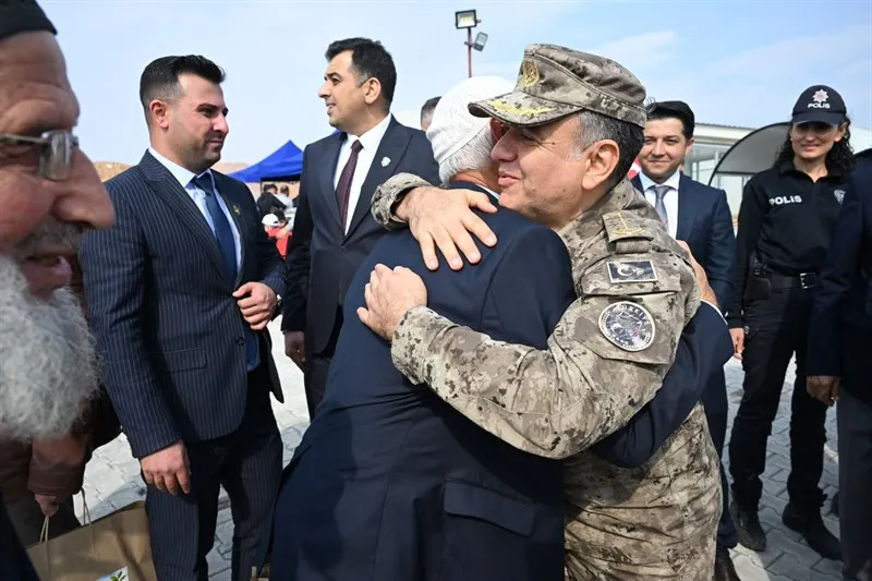 29 Ekim Cumhuriyet Bayramı Haftası’nda şehitlerin hatırasına fidanlar toprakla buluştu