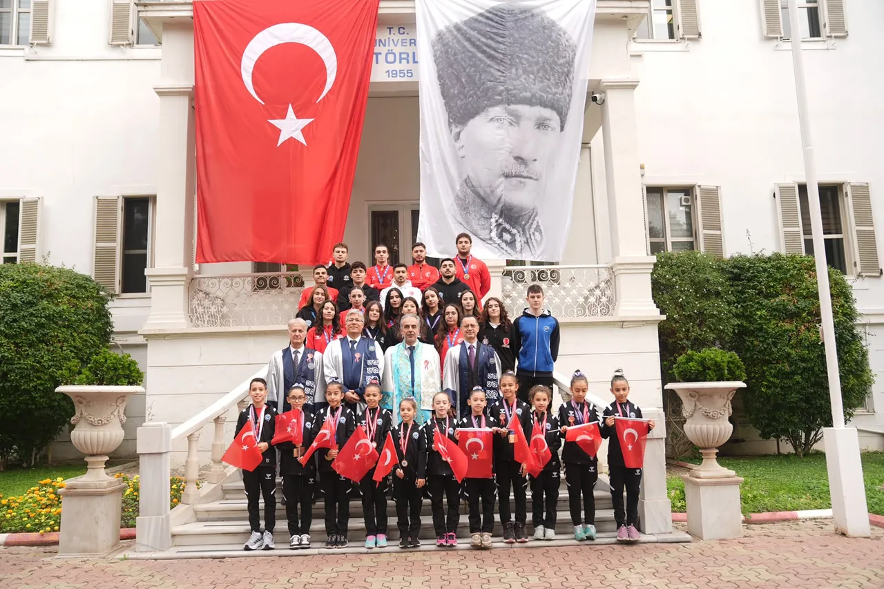 EÜ’de Cumhuriyet coşkusu