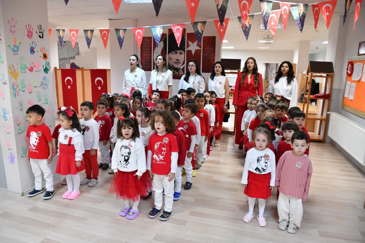Atam Kreş'te Cumhuriyet coşkusu