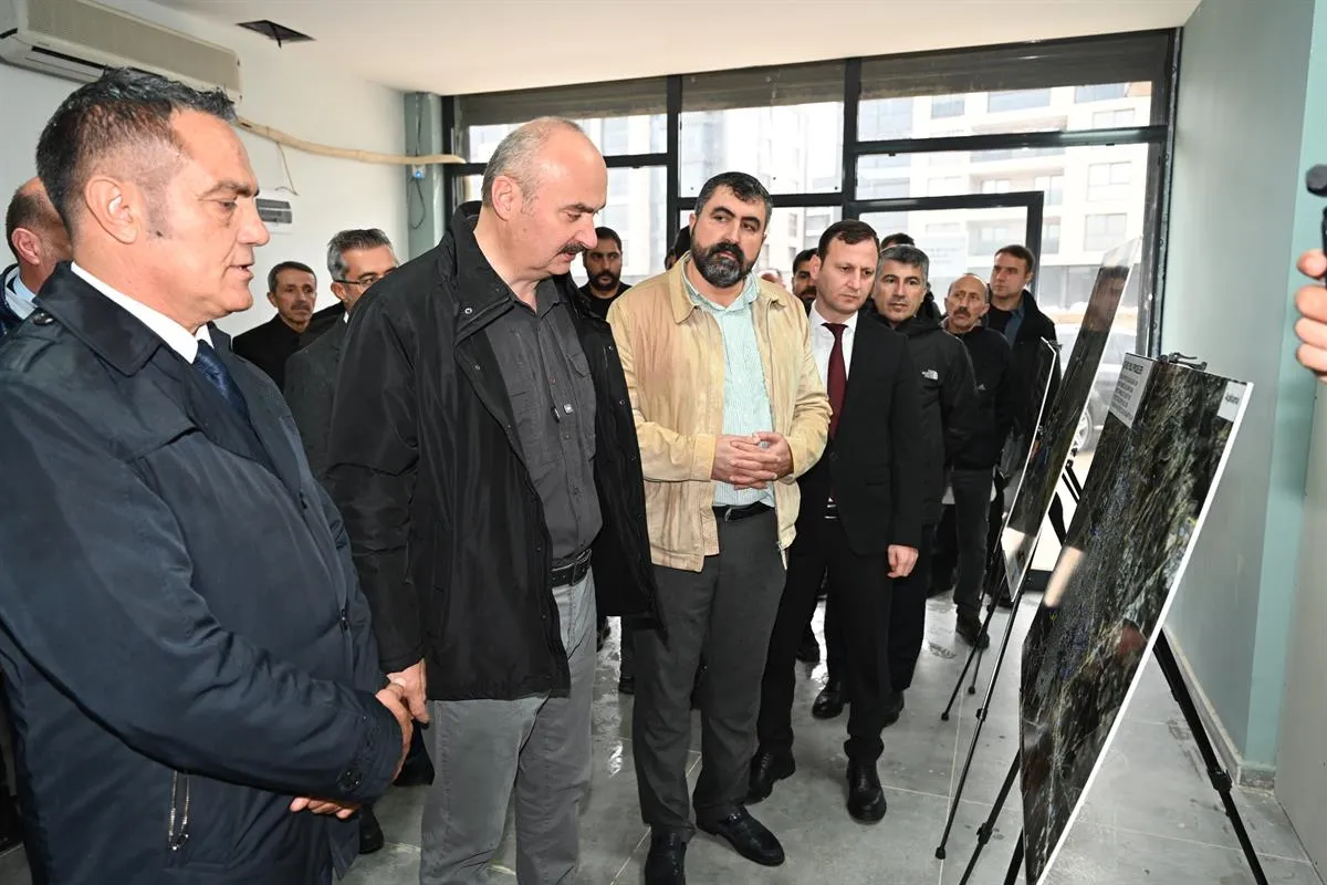 Batman Valisi Canalp, Kuzeydoğu Çevre Yolu çalışmalarını inceledi