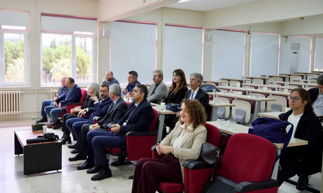 BAÜN Senato ve Yönetim Kurulu toplantısı, Edremit MYO’da yapıldı