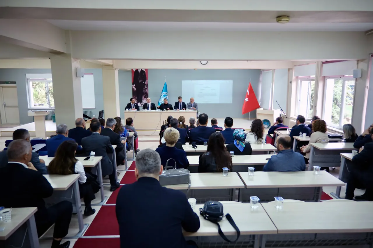 BAÜN Senato ve Yönetim Kurulu toplantısı, Edremit MYO’da yapıldı