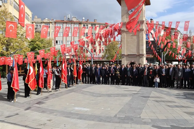 Akyurt'ta 29 Ekim Cumhuriyet Bayramı Çelenk Sunma Töreni gerçekleştirildi