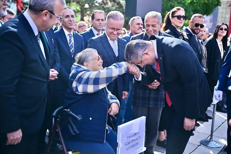 Eskişehir Valiliği, Cumhuriyet'in kuruluşunun 103. Yılını coşkuyla kutluyor