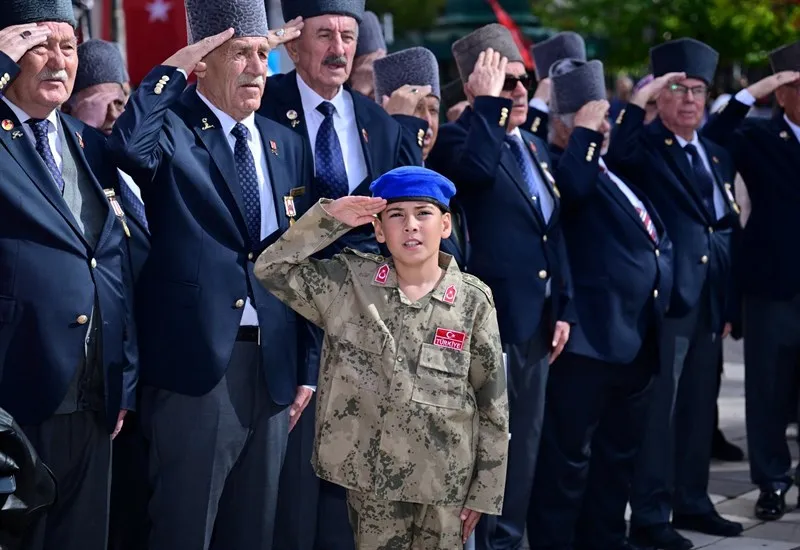 Eskişehir Valiliği, Cumhuriyet'in kuruluşunun 103. Yılını coşkuyla kutluyor