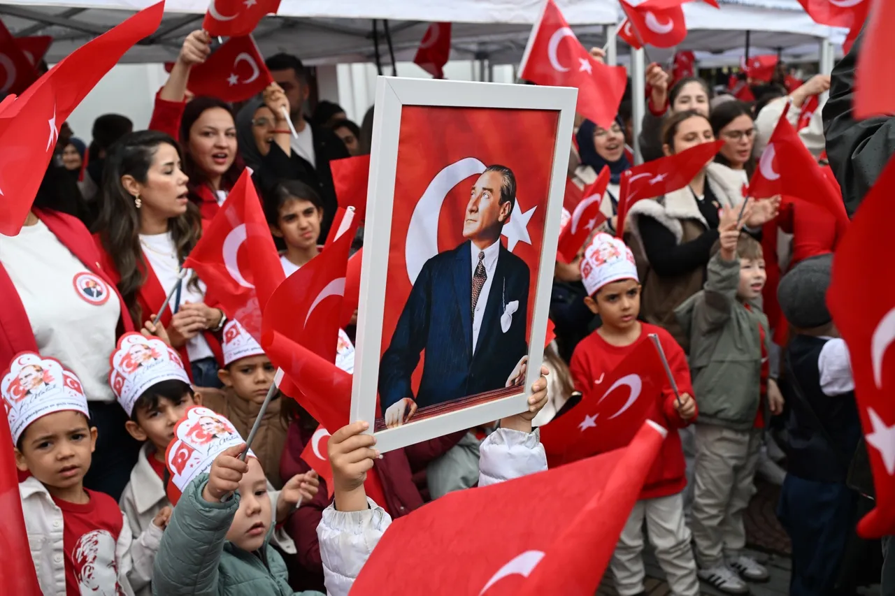 Cumhuriyet'in çocukları Manisa’da buluştu