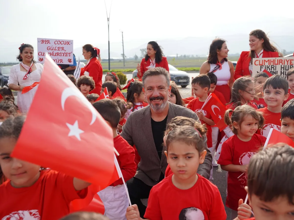 Arsuz Belediyesi, 29 Ekim Cumhuriyet Bayramı Çoşkusunu minik adımlarla büyütüyor