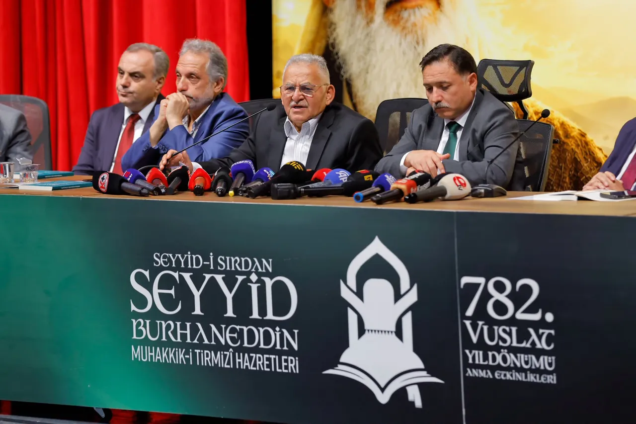 Büyükkılıç, Seyyid Burhaneddin-i Veli Hazretleri'ni anma etkinlikleri basın toplantısına katıldı