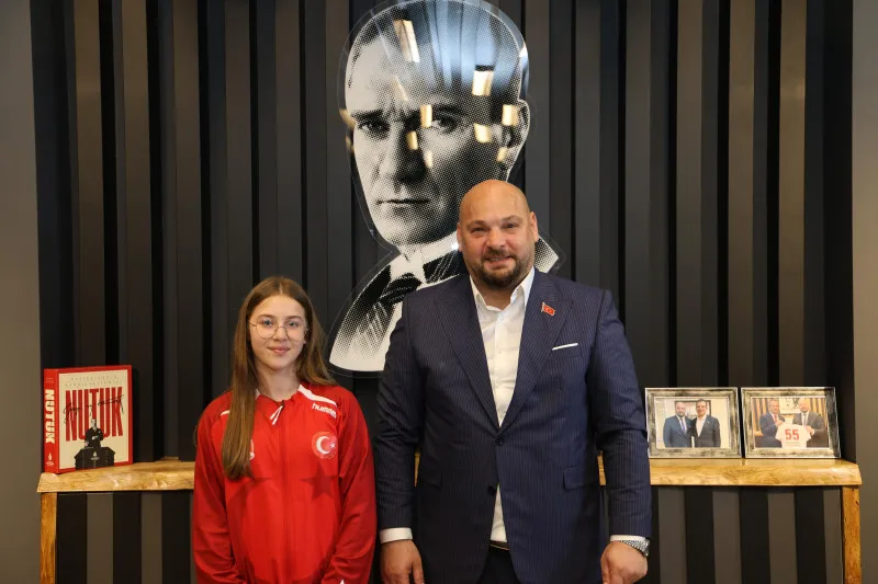 Atakum Belediyesporun yıldız sporcusu, uluslararası güreş turnuvasının şampiyonu oldu