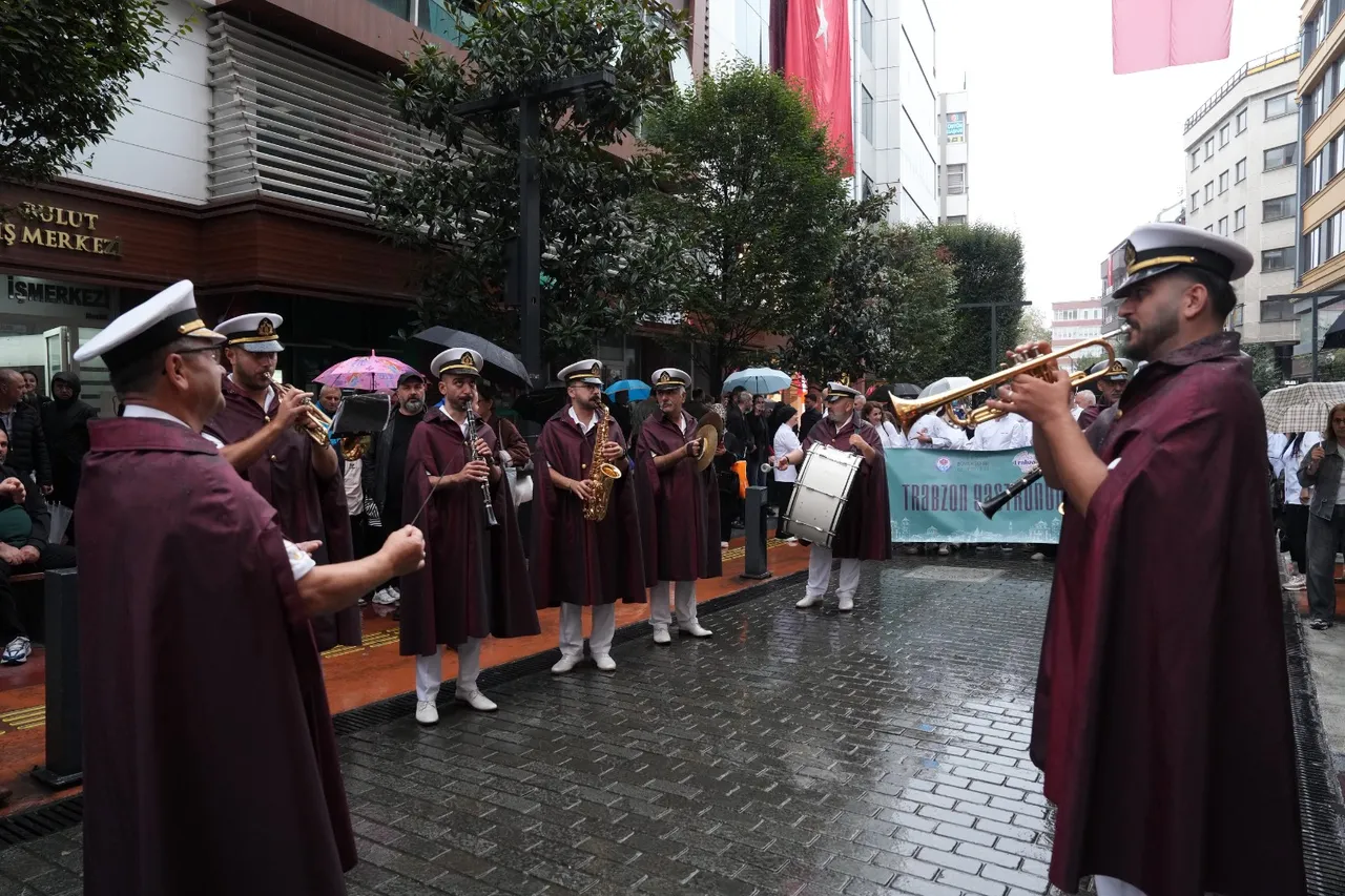 Büyükşehir’den Gastronomi Festivali’ne kortej