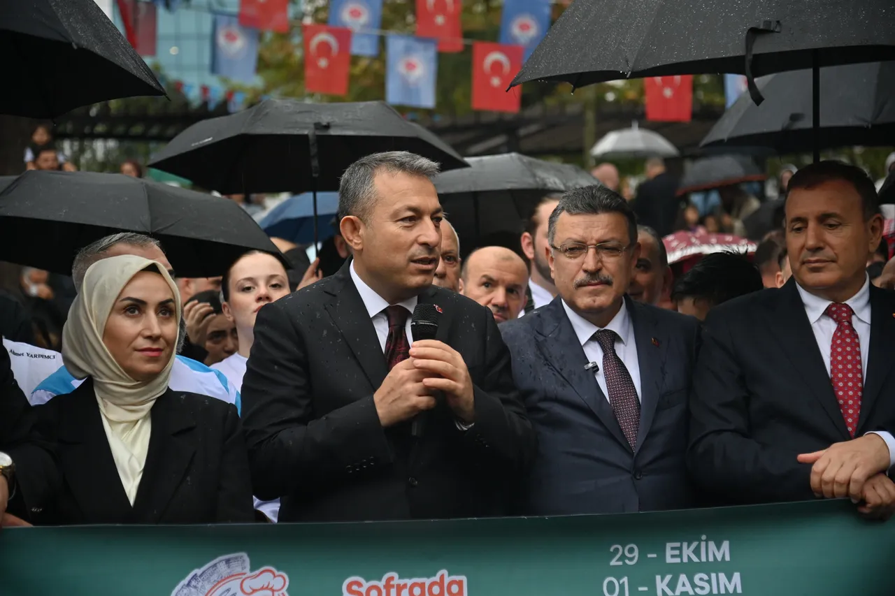 Büyükşehir’den Gastronomi Festivali’ne kortej