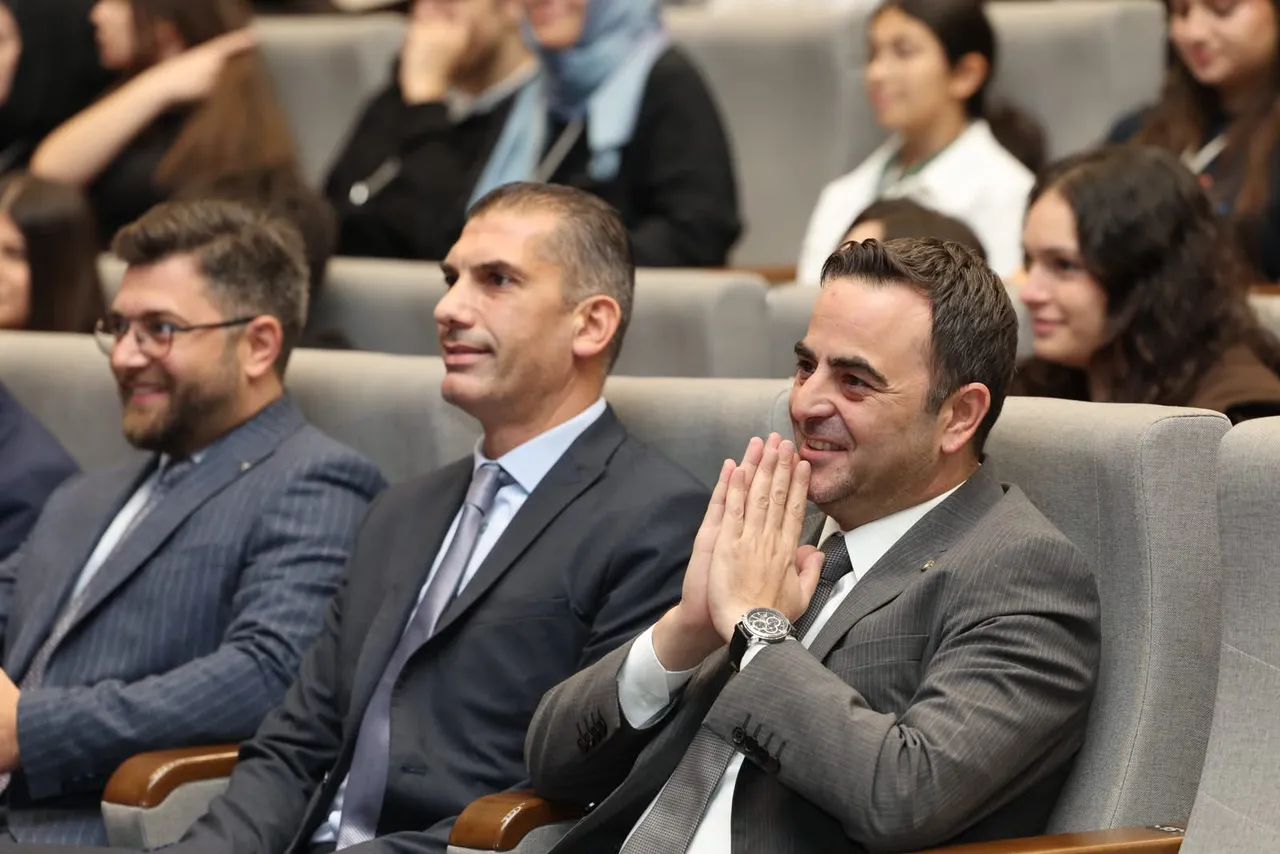 Kariyerin öncü isimleri Başiskele´de gençlerle buluştu