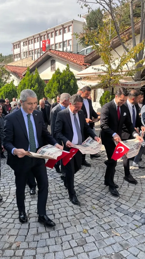 29 Ekim Cumhuriyet Bayramı kapsamında kortej yürüyüşü ve çelenk sunma töreni yapıldı