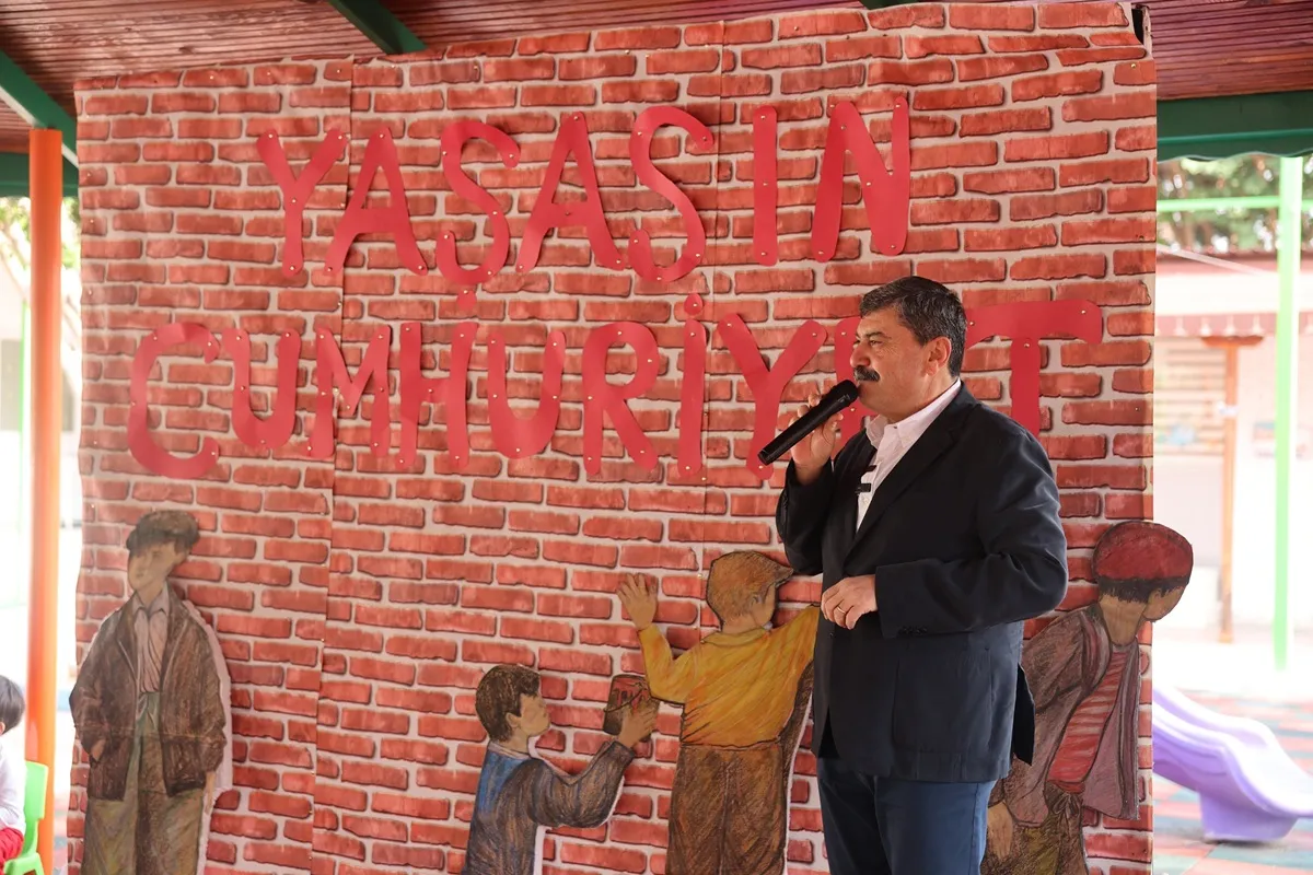 Toroslar’ın Gündüz Bakımevleri’nde Cumhuriyet coşkusu