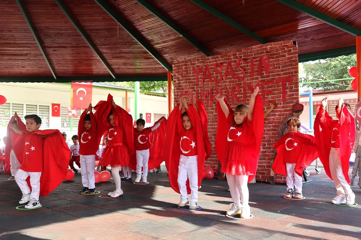 Toroslar’ın Gündüz Bakımevleri’nde Cumhuriyet coşkusu