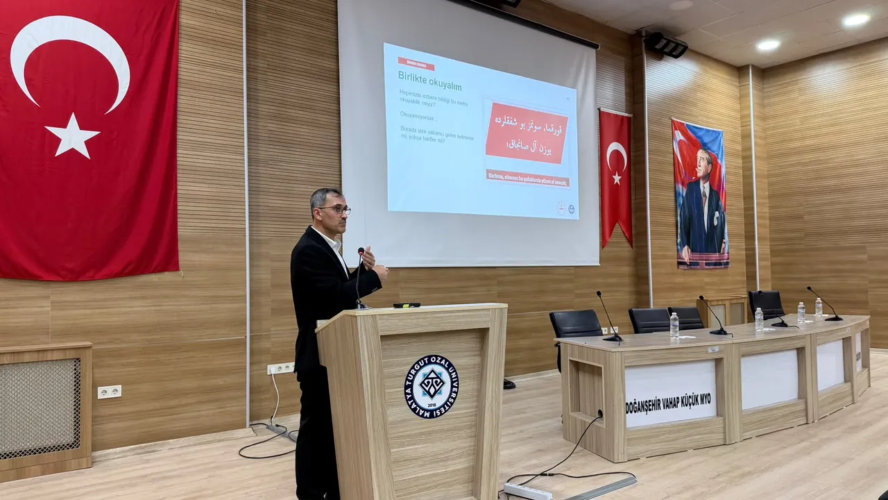 Doğanşehir’de Osmanlı Türkçesi Tanıtım Semineri düzenlendi