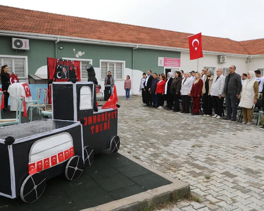 Şehzadeler’de Cumhuriyet coşkusu engelsiz yüreklerle taçlandı