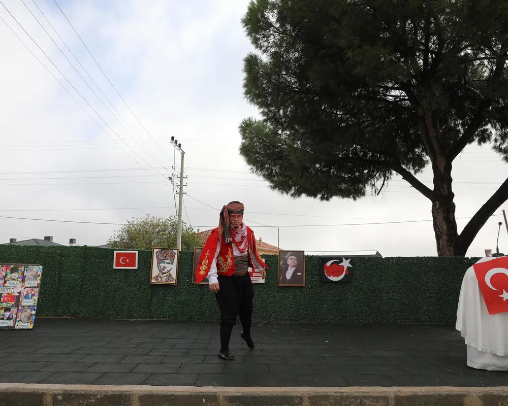Şehzadeler’de Cumhuriyet coşkusu engelsiz yüreklerle taçlandı