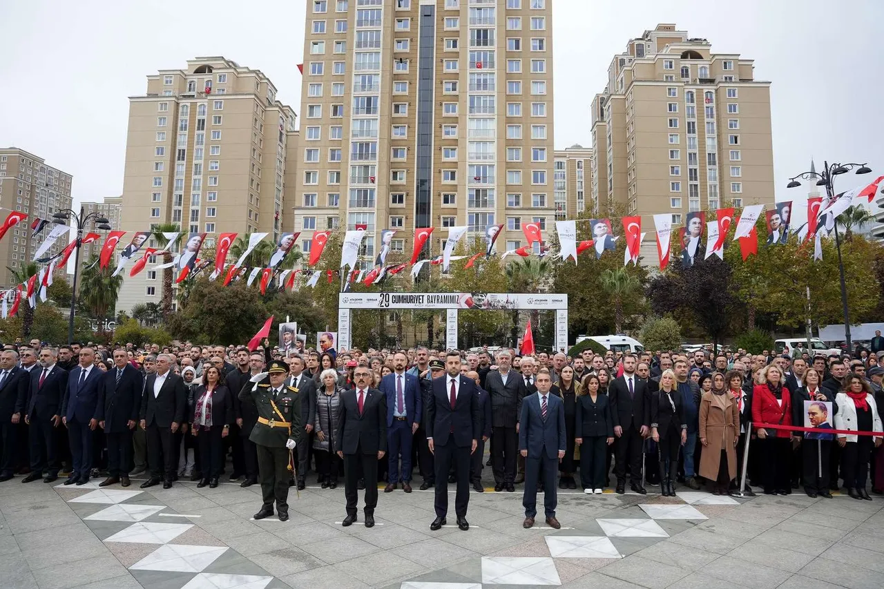 Cumhuriyetin 103. yaşı resmi törenle kutlandı