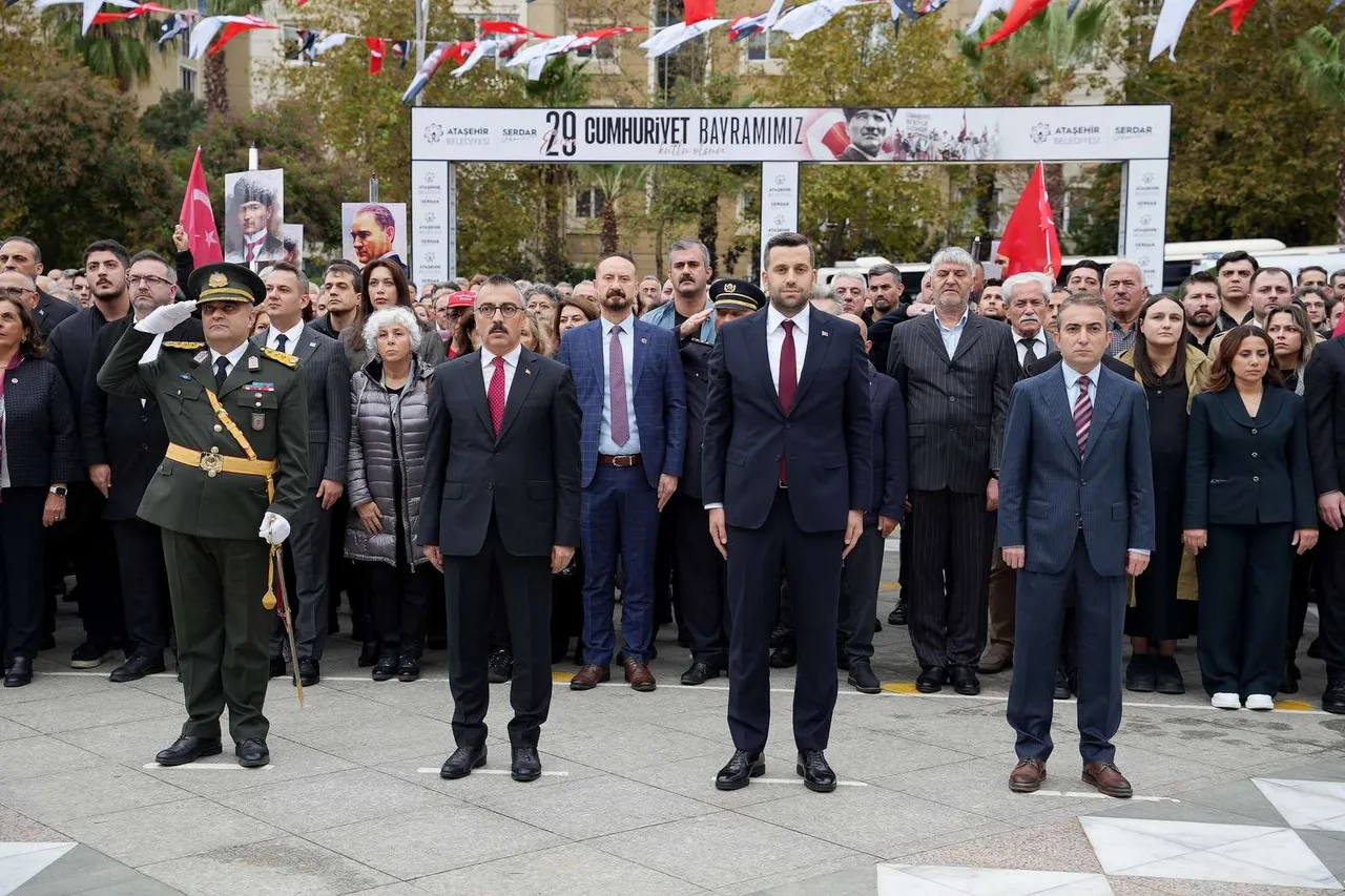 Cumhuriyetin 103. yaşı resmi törenle kutlandı