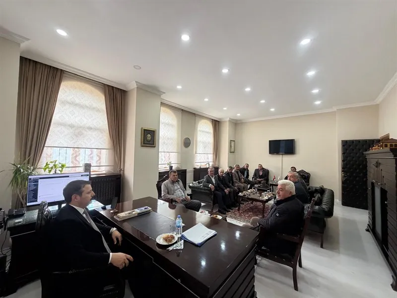Han Kaymakamı Yılmaz 19 Ekim Muhtarlar Günü münasebetiyle ilçesinde görev yapan muhtarlarıyla bir araya geldi