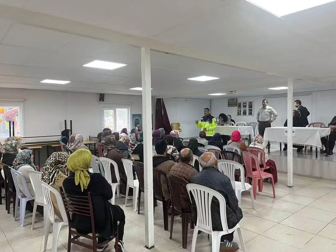 Velilere yönelik trafik bilgilendirme semineri