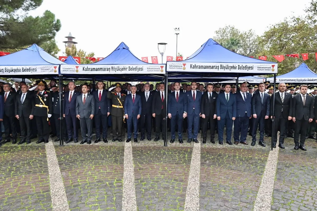 29 Ekim Cumhuriyet Bayramı çelenk sunma töreni